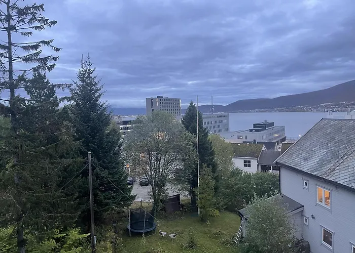 Nice Apartment Near To City Center Of Tromso