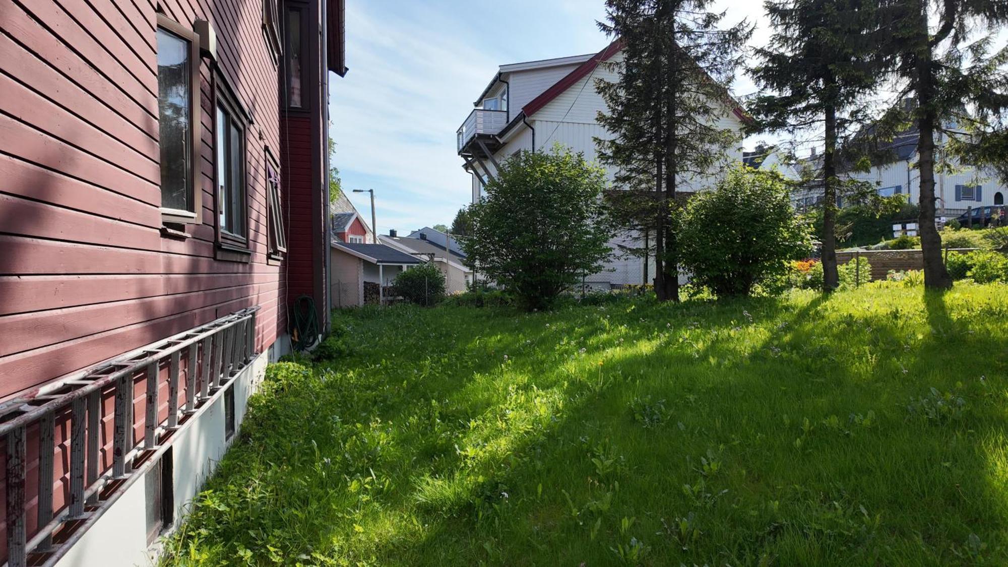 Apartment Near To Center Of *